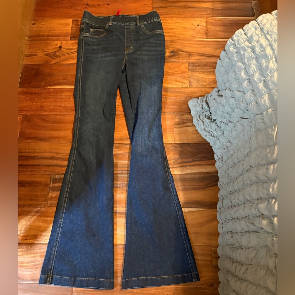 SPANX Flare Jeans Small Dark Wash High Rise Stretch Wide Leg‎ Bell Bottom (0985)